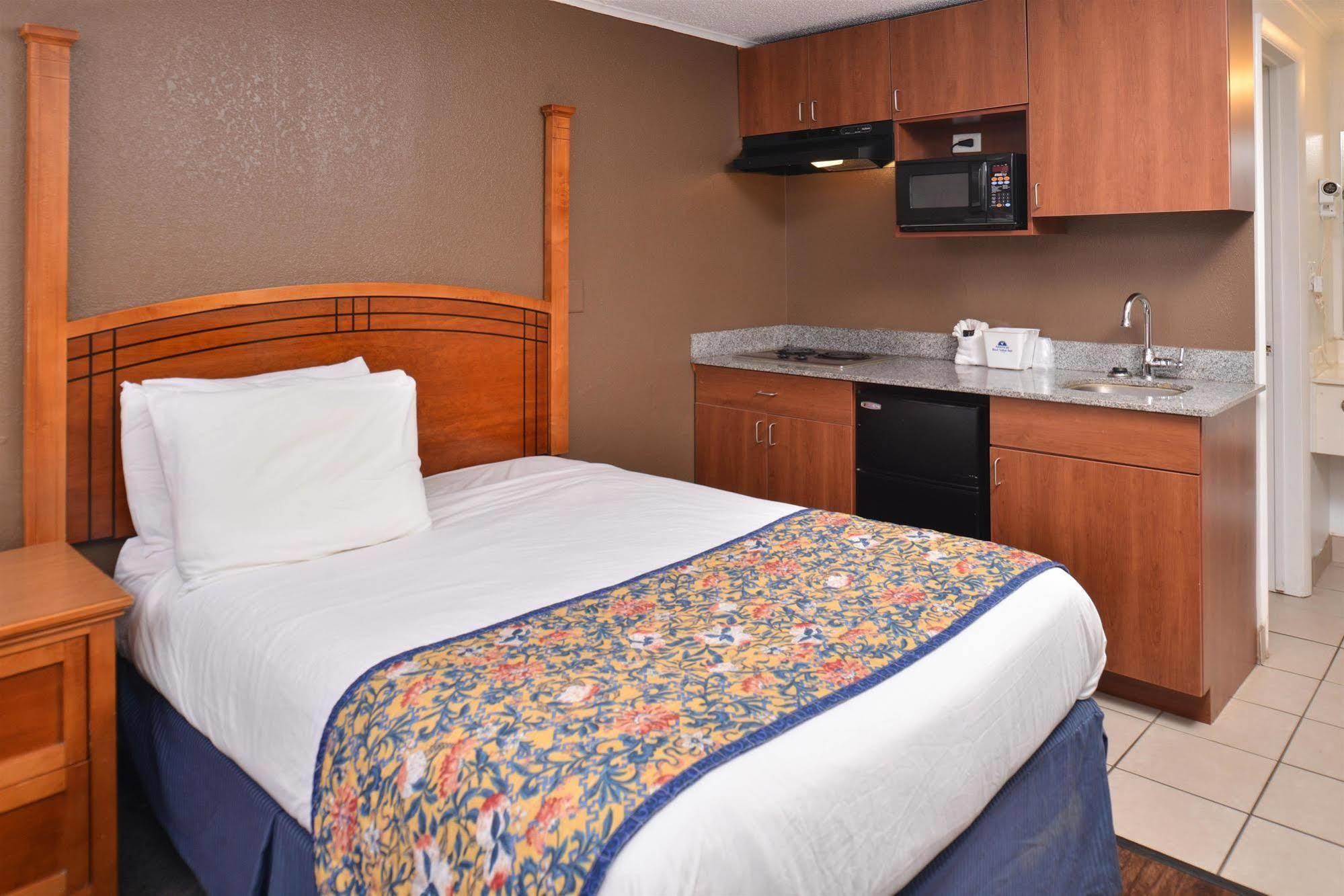 Americas Best Value Inn & Suites ג'קסון מראה חיצוני תמונה