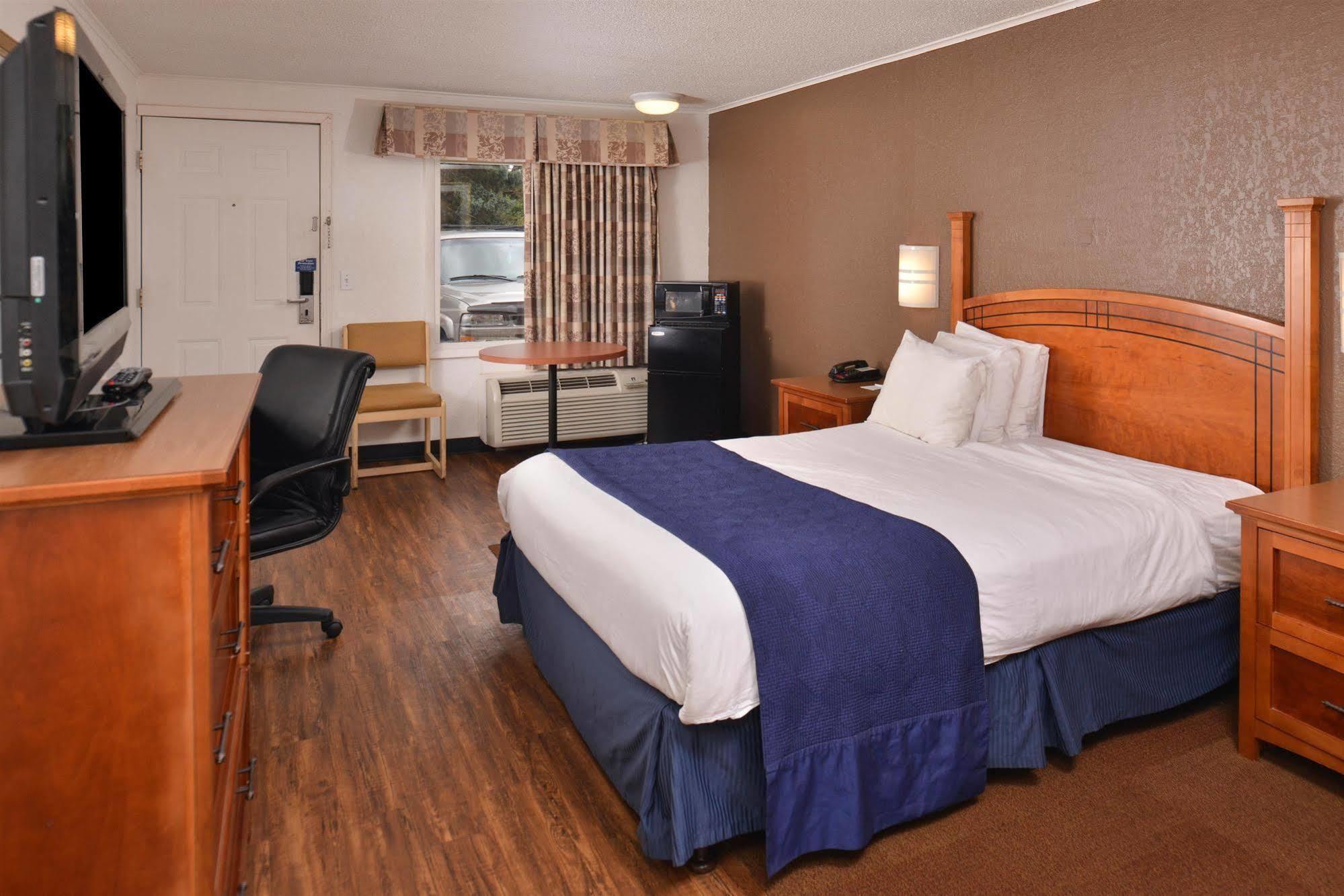 Americas Best Value Inn & Suites ג'קסון מראה חיצוני תמונה